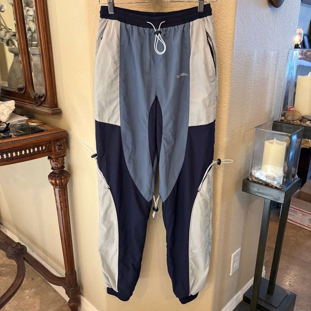 Mnml Men Color-Block Lined Mesh Drawstring Active… - image 1